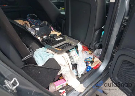 2010 Dodge Journey Sxt z USA, uszkodzony, nr VIN 3D4PH5FV5AT179571